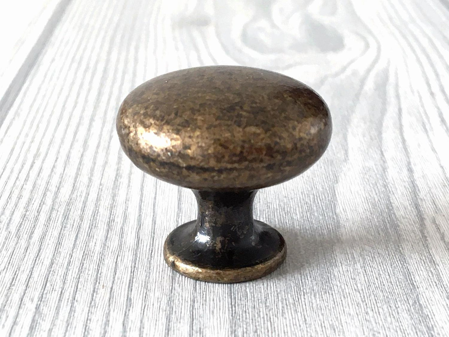 5.5“ Vintage Style Bail Drawer Pulls Drop Handle, Round Knob, Antique Bronze