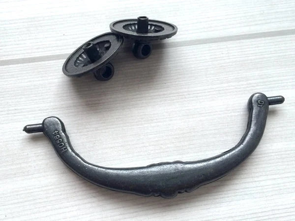 4.5" Vintage Style Drop Bail Drawer Pull Antique Black