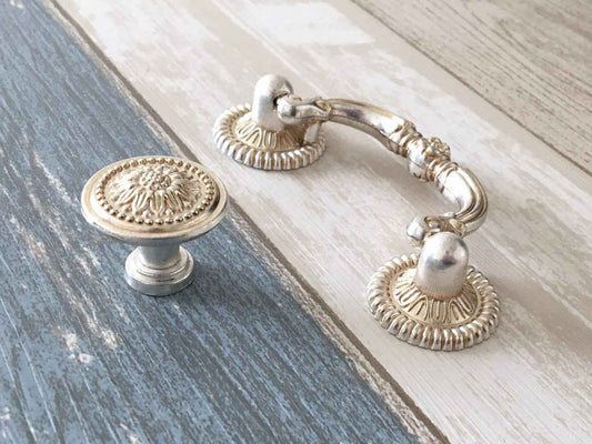 2.5" Floral Swing Bail Drawer Pull & Knob - Antique Silver