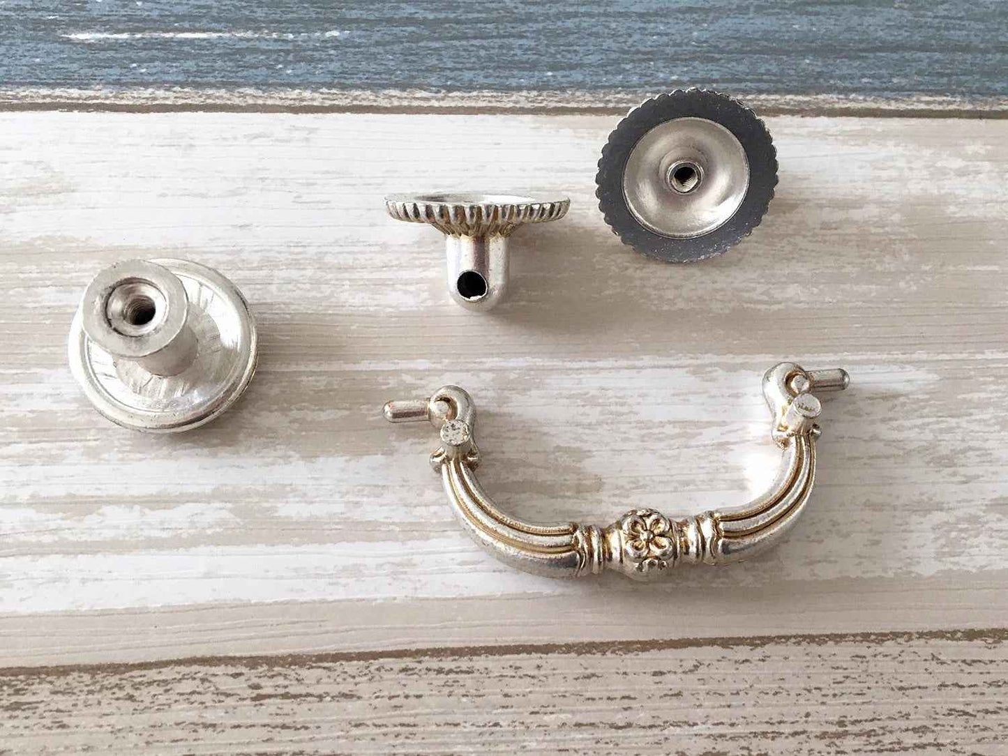 2.5" Floral Swing Bail Drawer Pull & Knob - Antique Silver