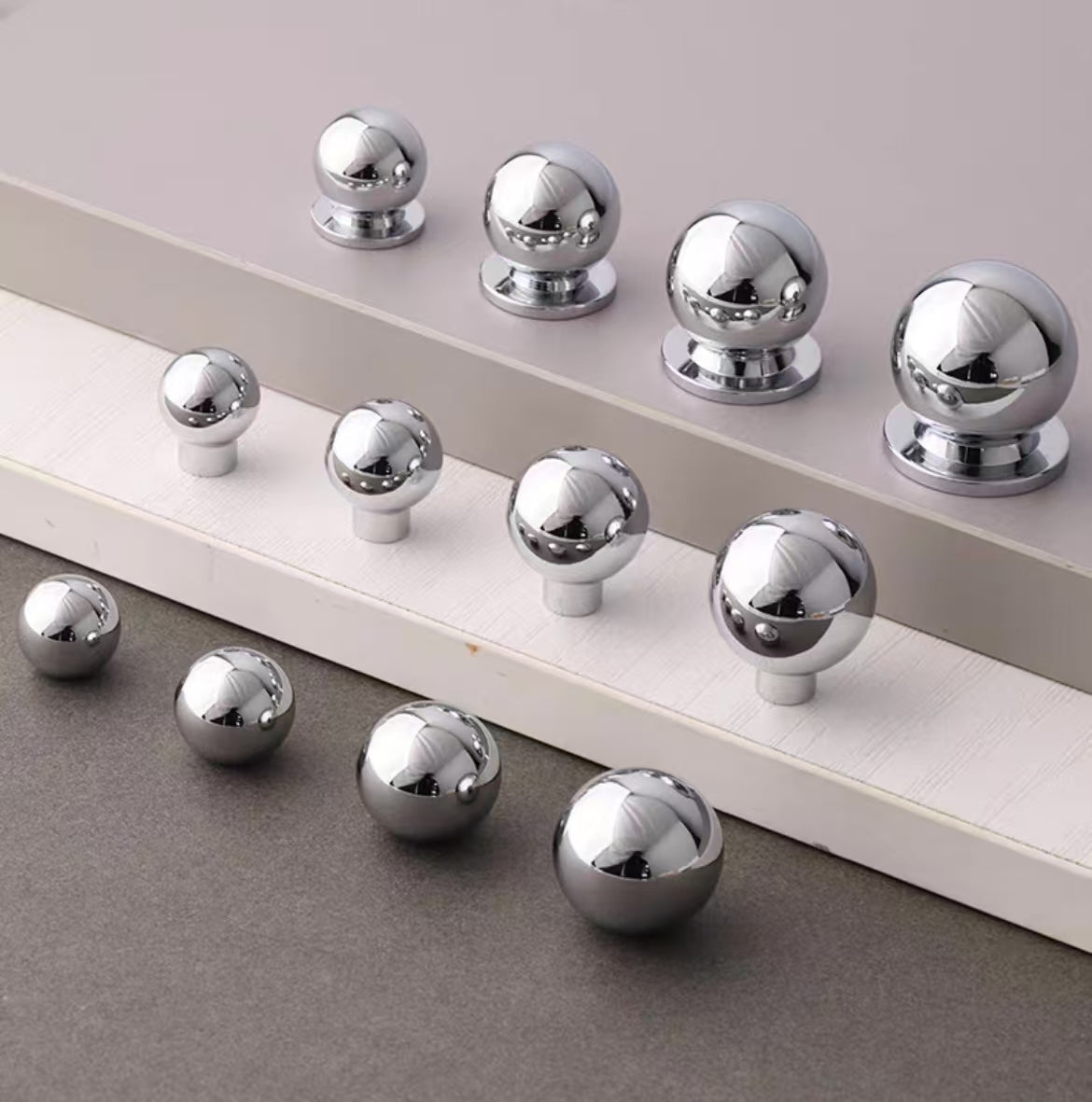 polished chrome globed knob