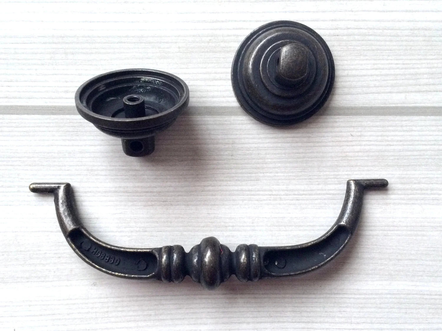 4-1/4 Inch Centers Drawer Pulls Antique Bronze Silver Bail Handle 4.25 Holes