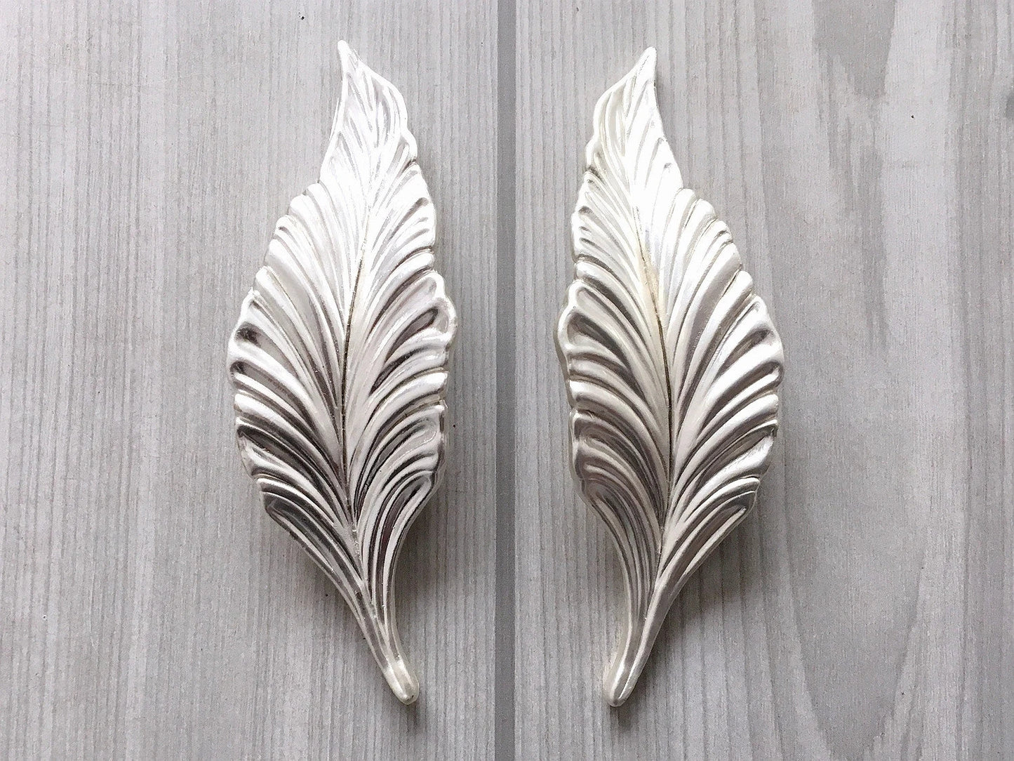 1.25" Vintage Style Leafy Drawer Pull Handles, Left Right Pair