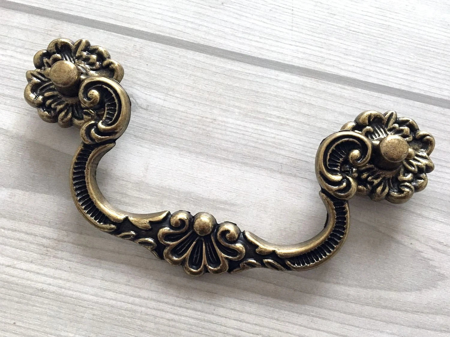 4 Zoll Schublade zieht Drop Griff Antik Bronze Vintage Stil Lynns Hardware