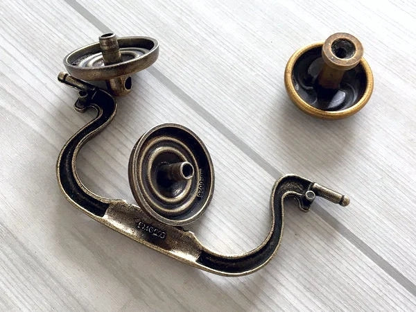 Poignées de commode et de tiroir de 10,2 cm, en laiton antique, style vintage, pour placard de cuisine, quincaillerie Lynns, 102 mm