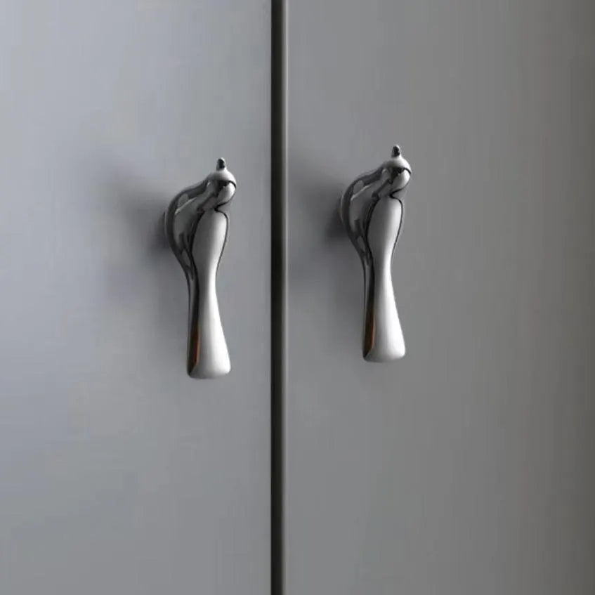 Pigeon Cabinet Pull, Bird Drawer Knob, Polished Gold / Chrome