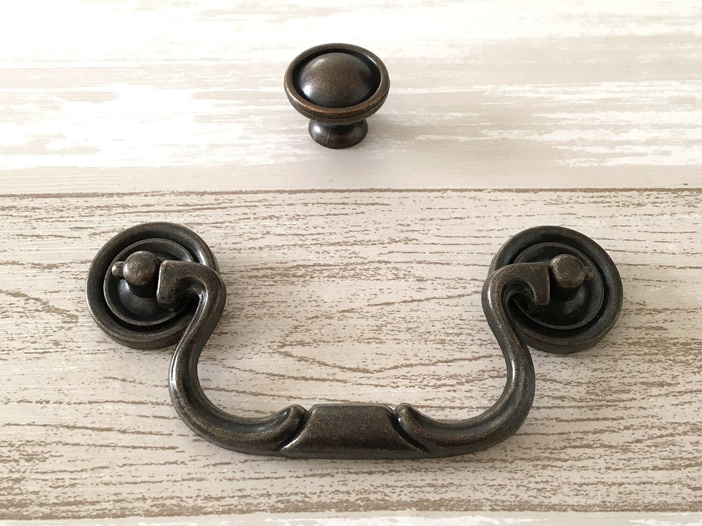 4 Inch Vintage Style Bail Drawer Pull Antique Bronze