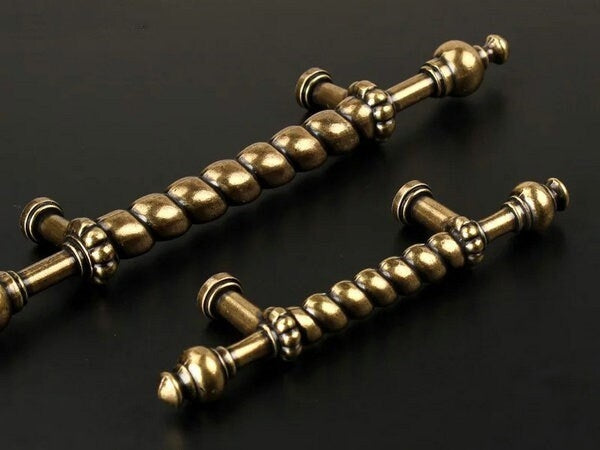 2-3/8" 3.75" Vintage Style Drawer Pull Handle Antique Bronze French Provincial Cabinet Hardware 60 96 mm Holes