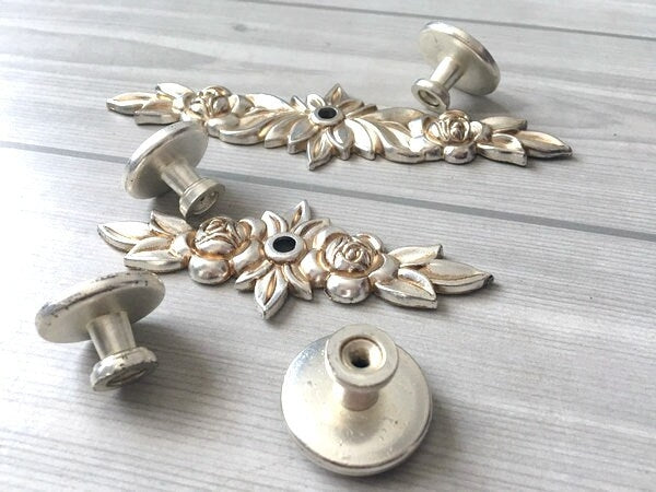 Drawer Knobs with Backplate, Shabby Chic, White Antique Silver