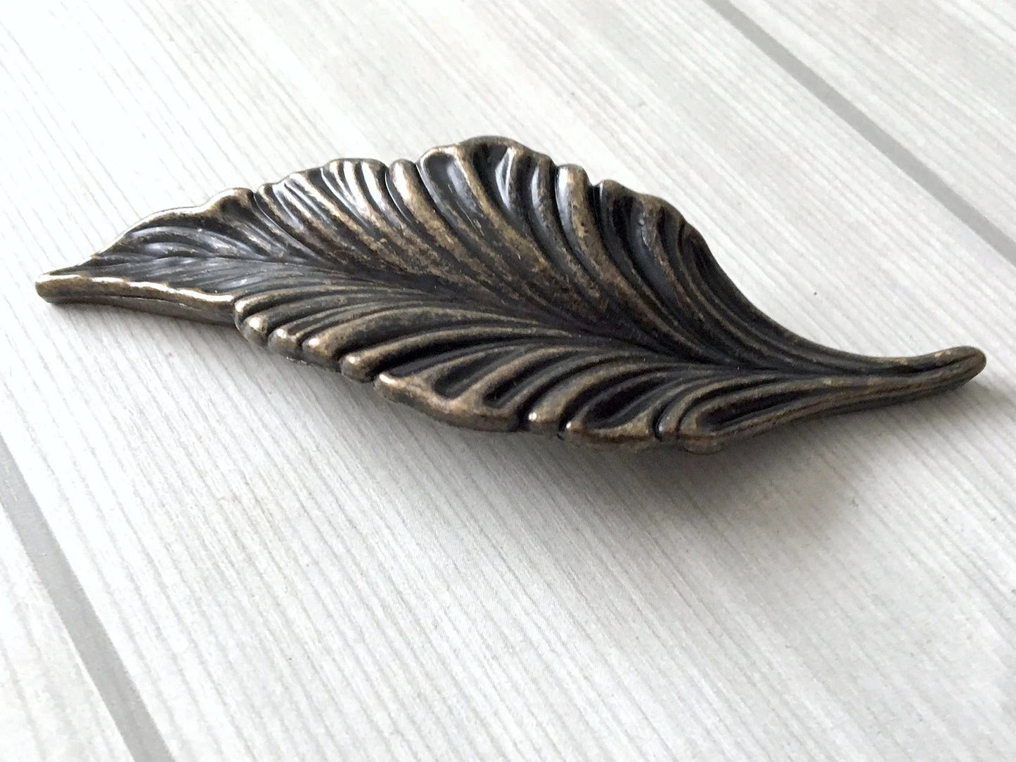 1.25" Vintage Style Leafy Drawer Pull Handles, Left Right Pair