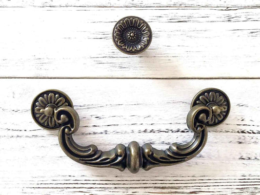 6" Victorian Swing Bail Drawer Pull & Cabinet Knob, Antique Bronze