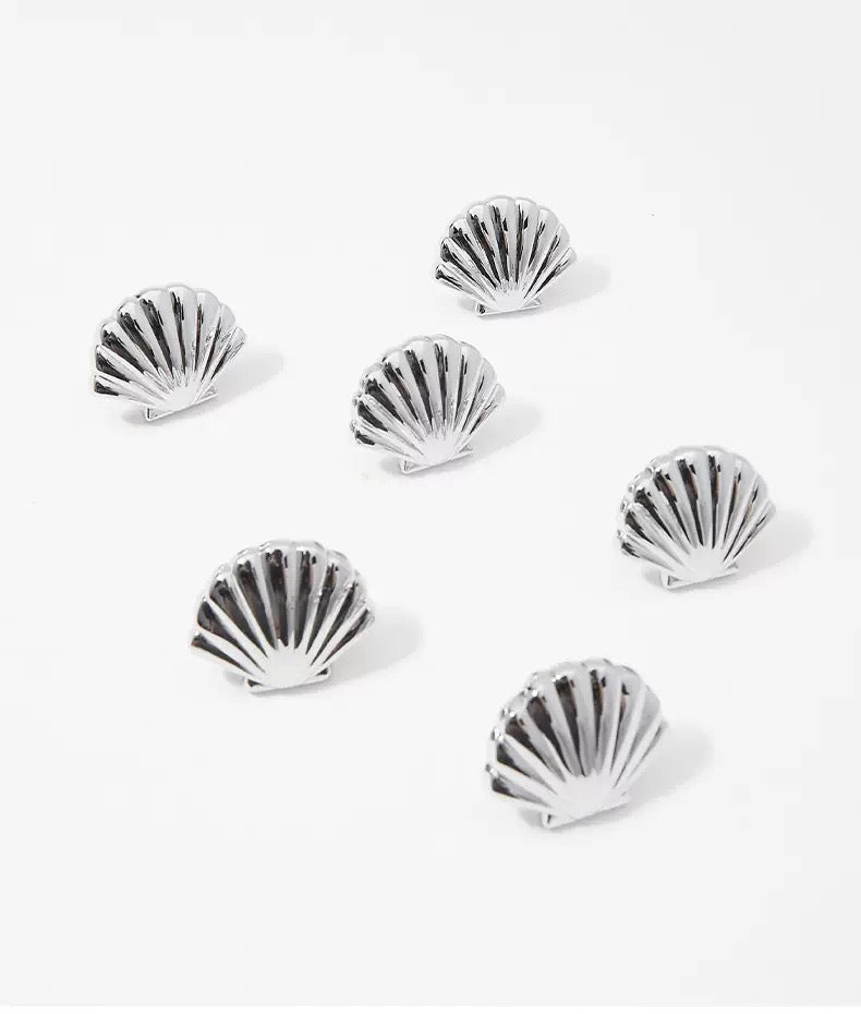 Polished chrome scallop shell drawer knobs