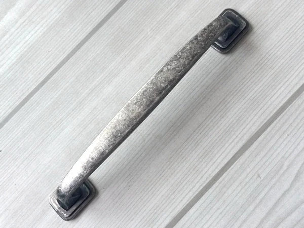 3,5" Cup Pull 4" Centers Antik Zinn Schublade zieht Schrank Griffe