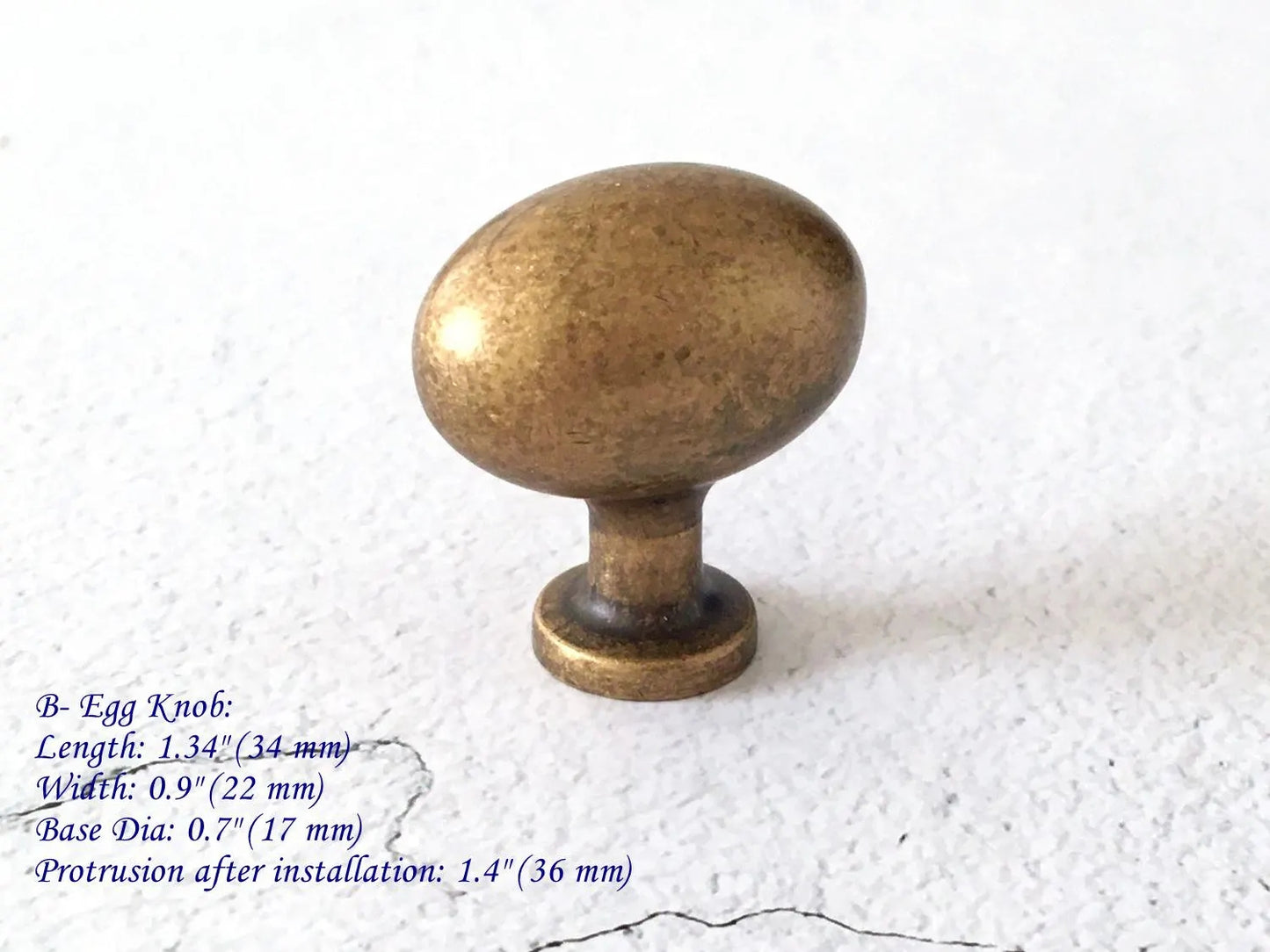 Poignées de tiroir ovales en bronze antique | Lynns Hardware