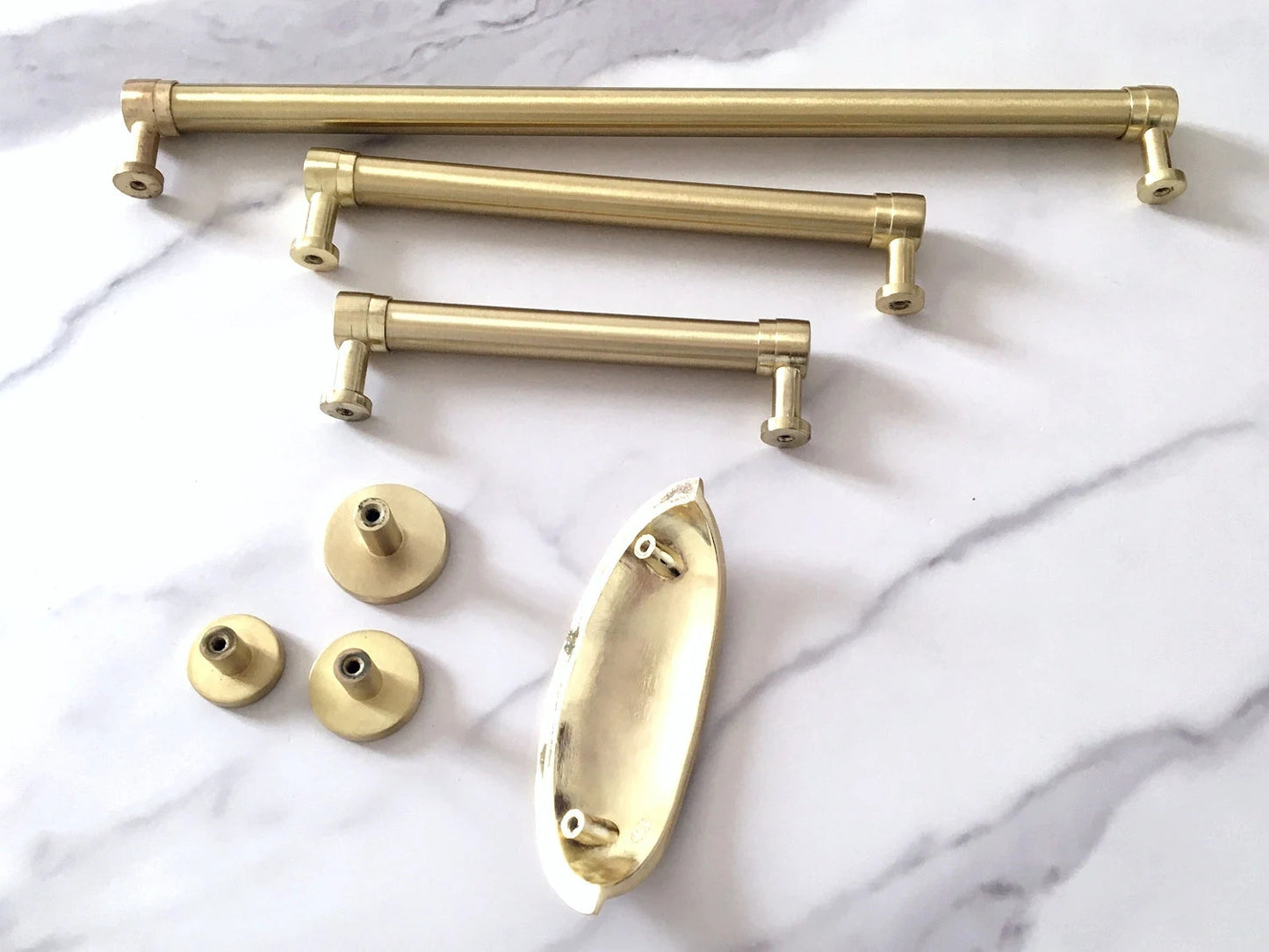 Schrankgriffe, gebürstetes Gold | Lynns Hardware | 3,25" 3,5" 4,25" Mitten