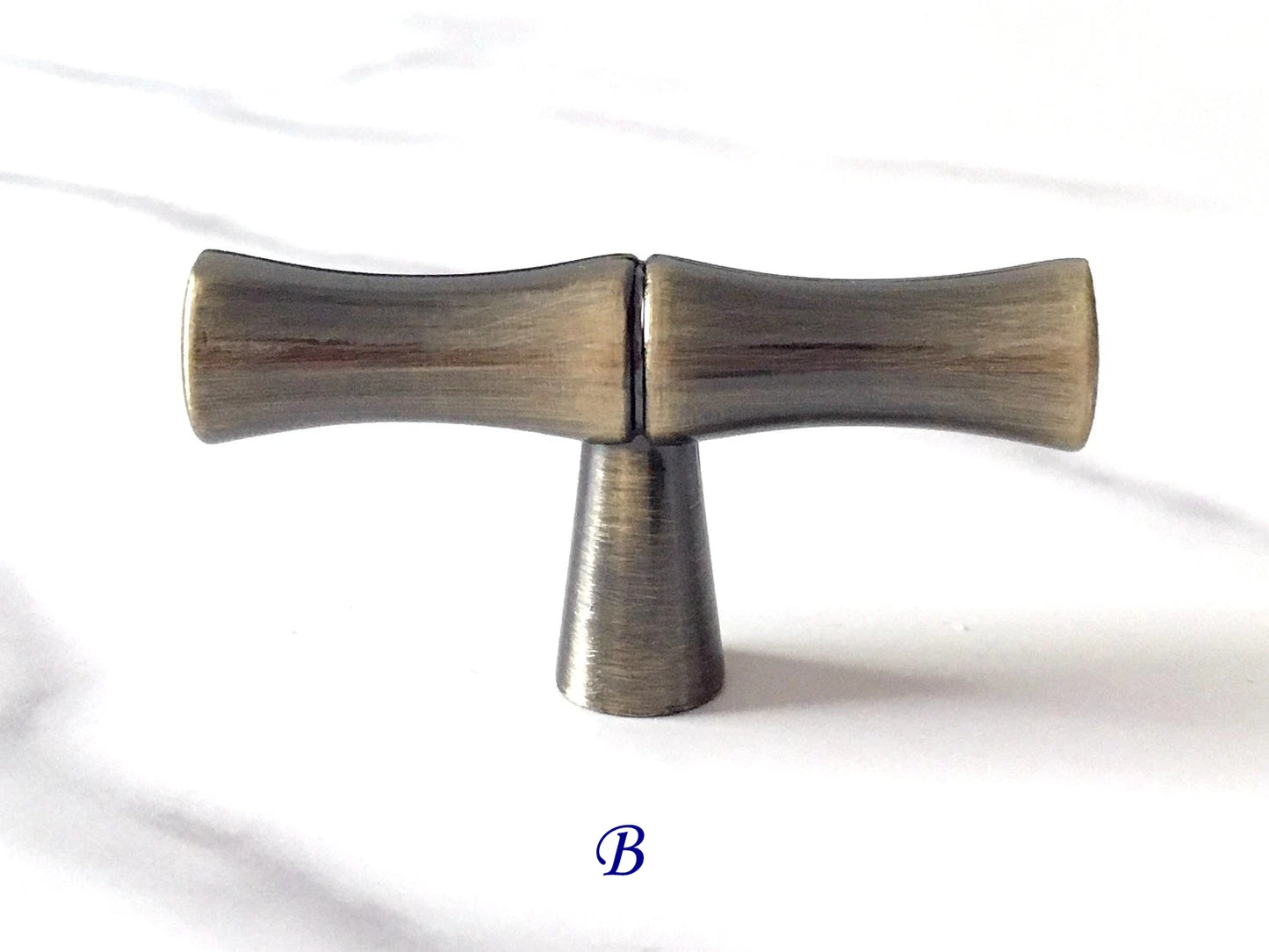 Bambus-Schrankgriff T-förmiger Knopf Gebürstete Bronze | Lynns Hardware