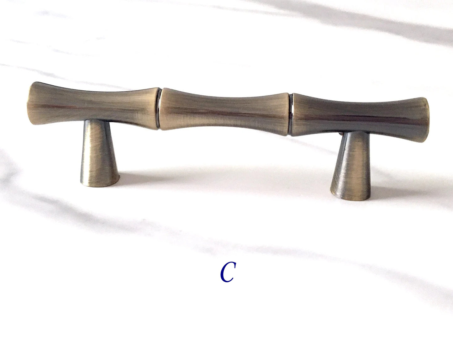 Bambus-Schrankgriff T-förmiger Knopf Gebürstete Bronze | Lynns Hardware
