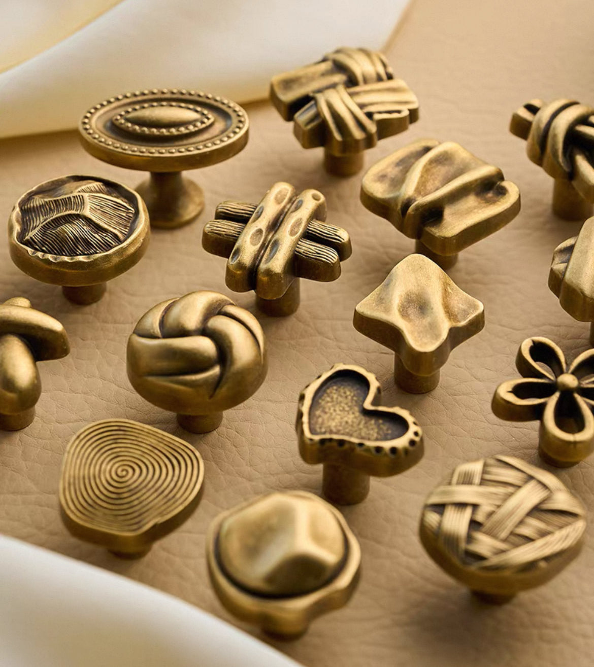 Decorative antique bronze cabinet knobs