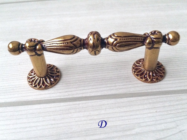 2.5" 3.75" Provincial Drawer Pulls, Antique Gold Brass, 64 96 mm Centers