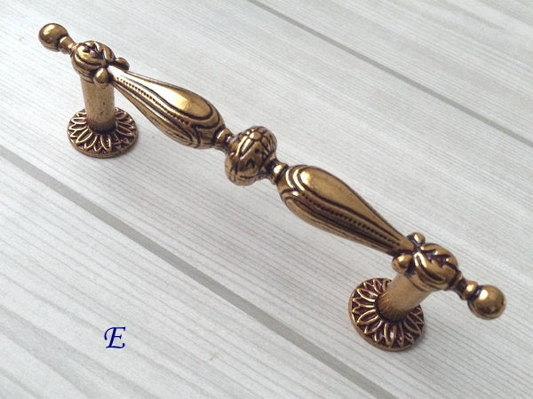 2.5" 3.75" Provincial Drawer Pulls, Antique Gold Brass, 64 96 mm Centers
