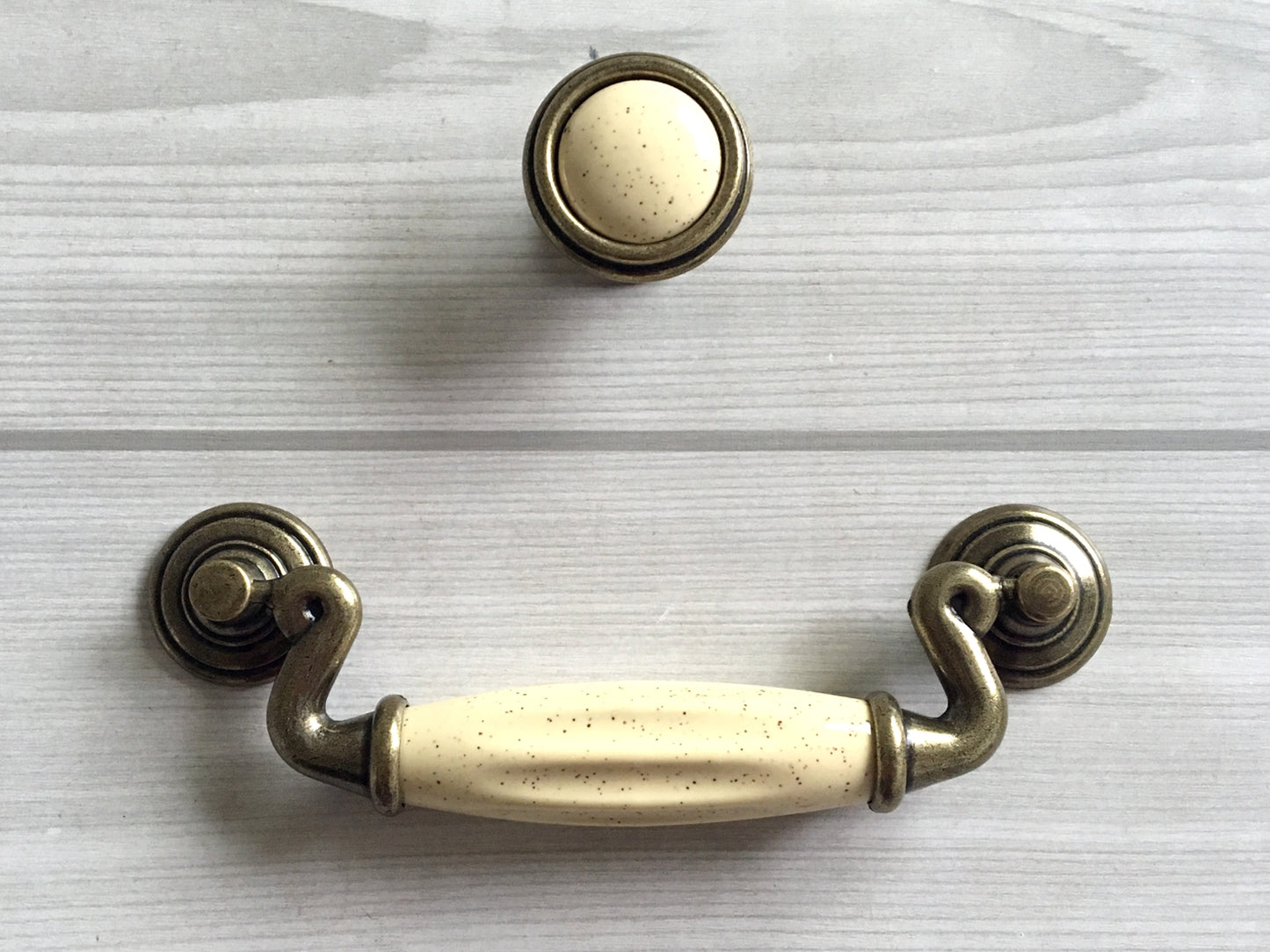 4.5" Centers Vintage Style Drop Bail Drawer Pulls, Round Knobs, Cream Antique Bronze