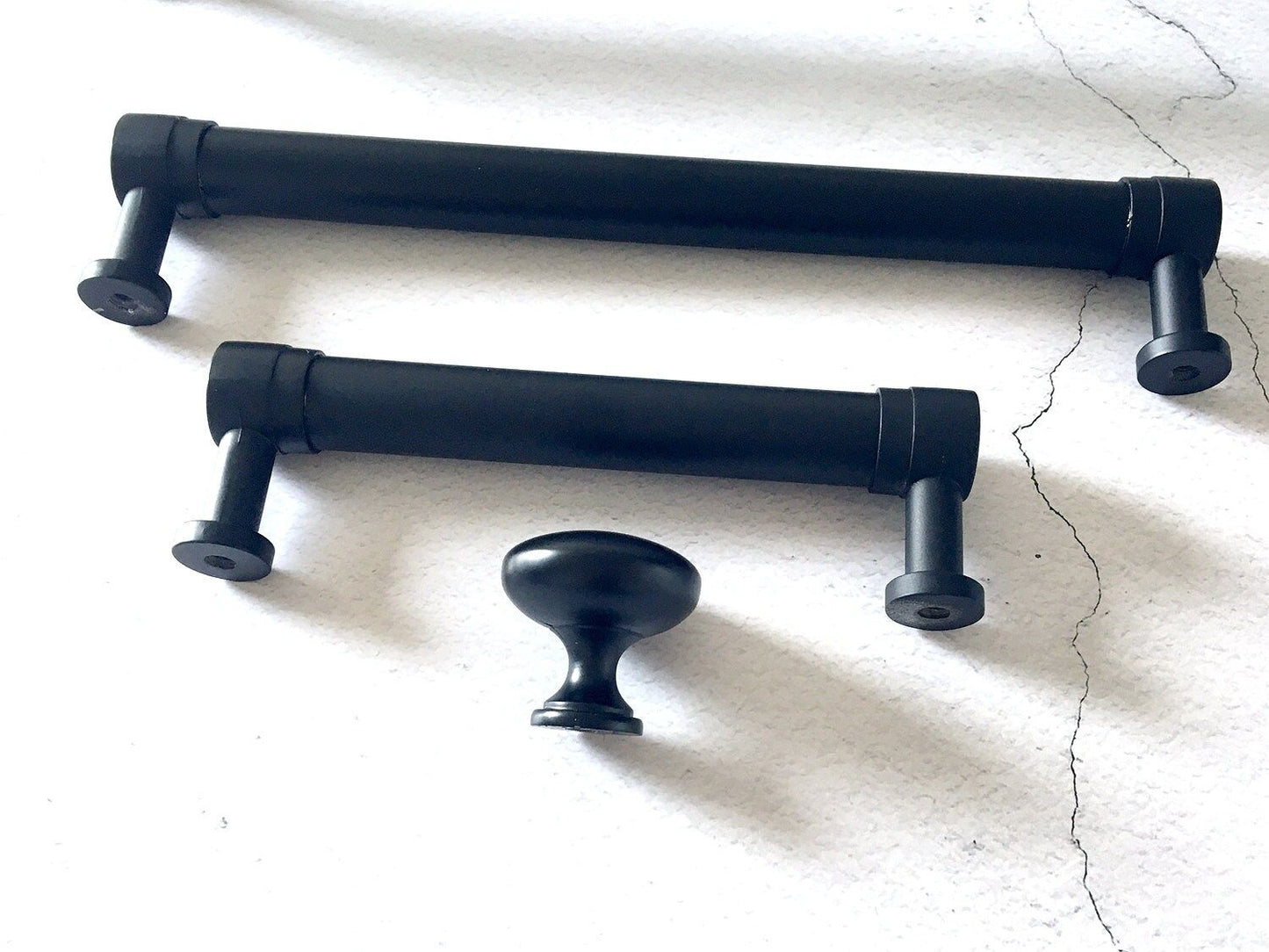Schwarzer Schubladengriff | Lynns Hardware