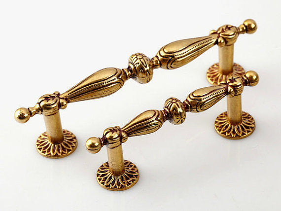 2.5" 3.75" Antique Gold Brass Cabinet Pulls, French Provincial Vintage, 64 96 mm Centers