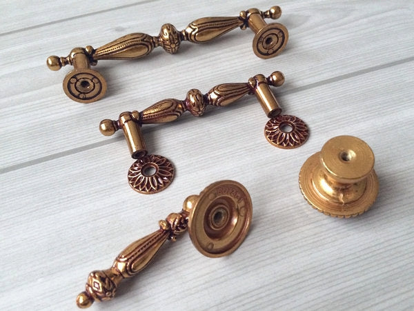 2.5" 3.75" Provincial Drawer Pulls, Antique Gold Brass, 64 96 mm Centers