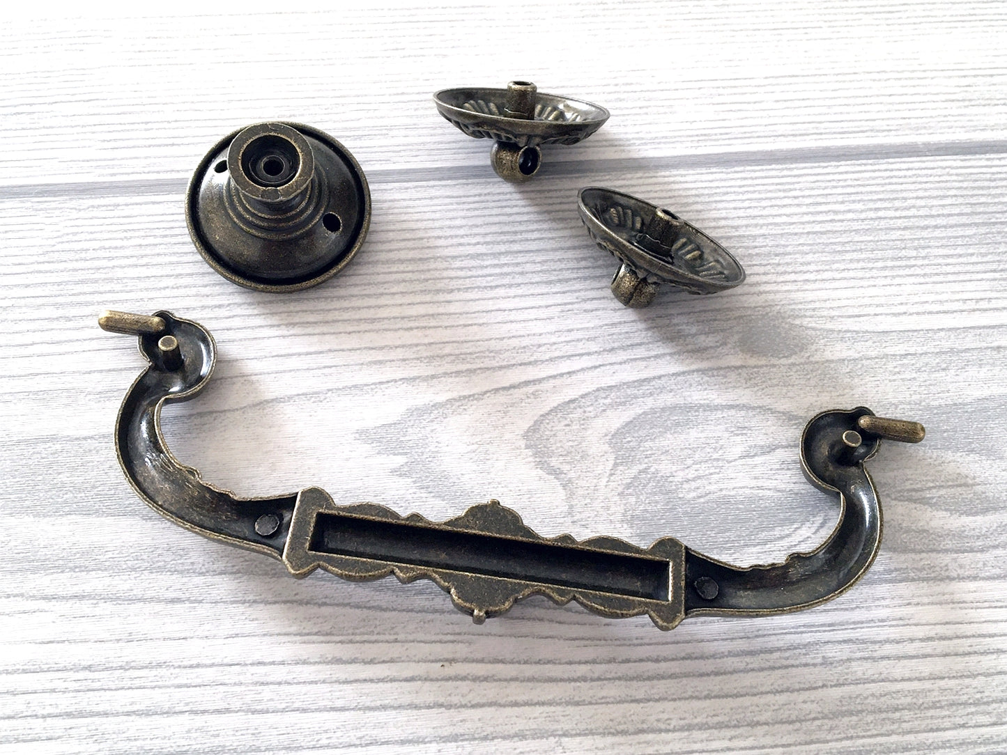 5.25“ Vintage Style Swing Bail Drawer Pull, Round Knob, Antique Bronze