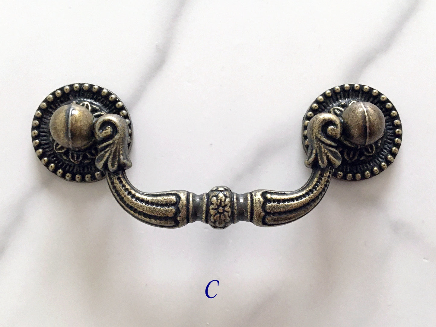 4 Zoll Schublade zieht Drop Griff Antik Bronze Vintage Stil Lynns Hardware