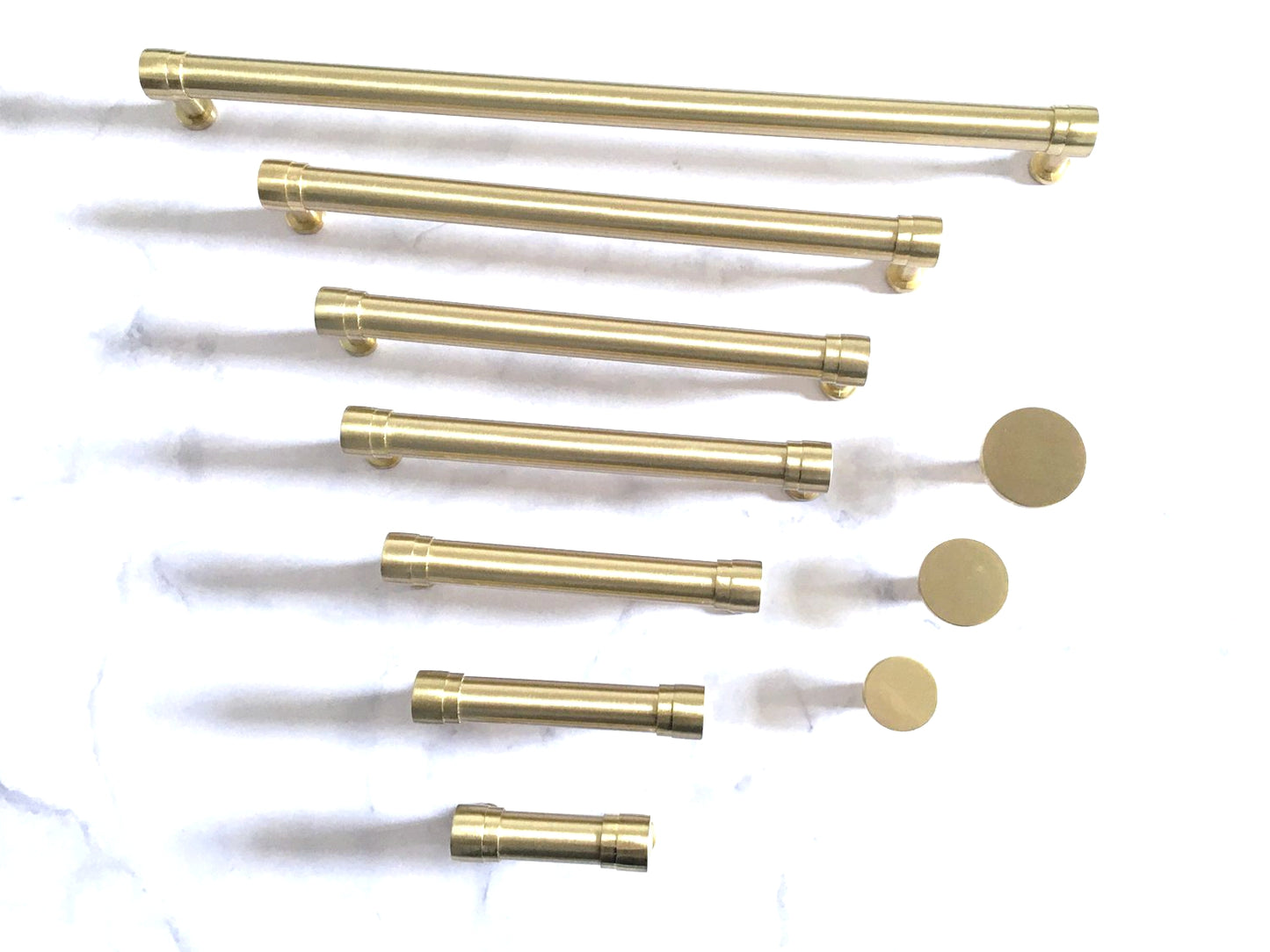 Schrankgriffe, gebürstetes Gold | Lynns Hardware | 3,25" 3,5" 4,25" Mitten