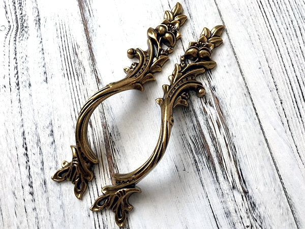Antique Gold Brass Cabinet Door Handle, Leafy Drawer Pulls, French Provincial Vertical Hardware