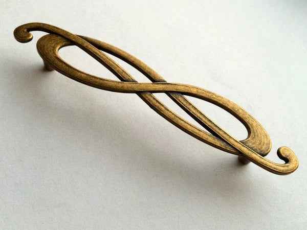 Decorative Antique Brass Kitchen Cabinet Handles, 64 96 128 mm C-C