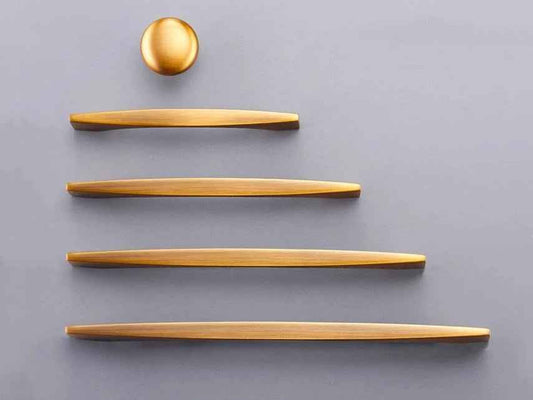 Classic Cupboard Pull Handle in Antique Coffee Brass