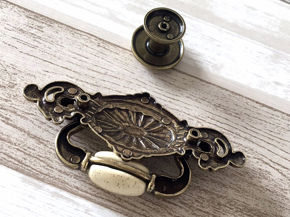 2.25" Centers Vintage Style Drop Bail Drawer Pulls, Cream Antique Bronze