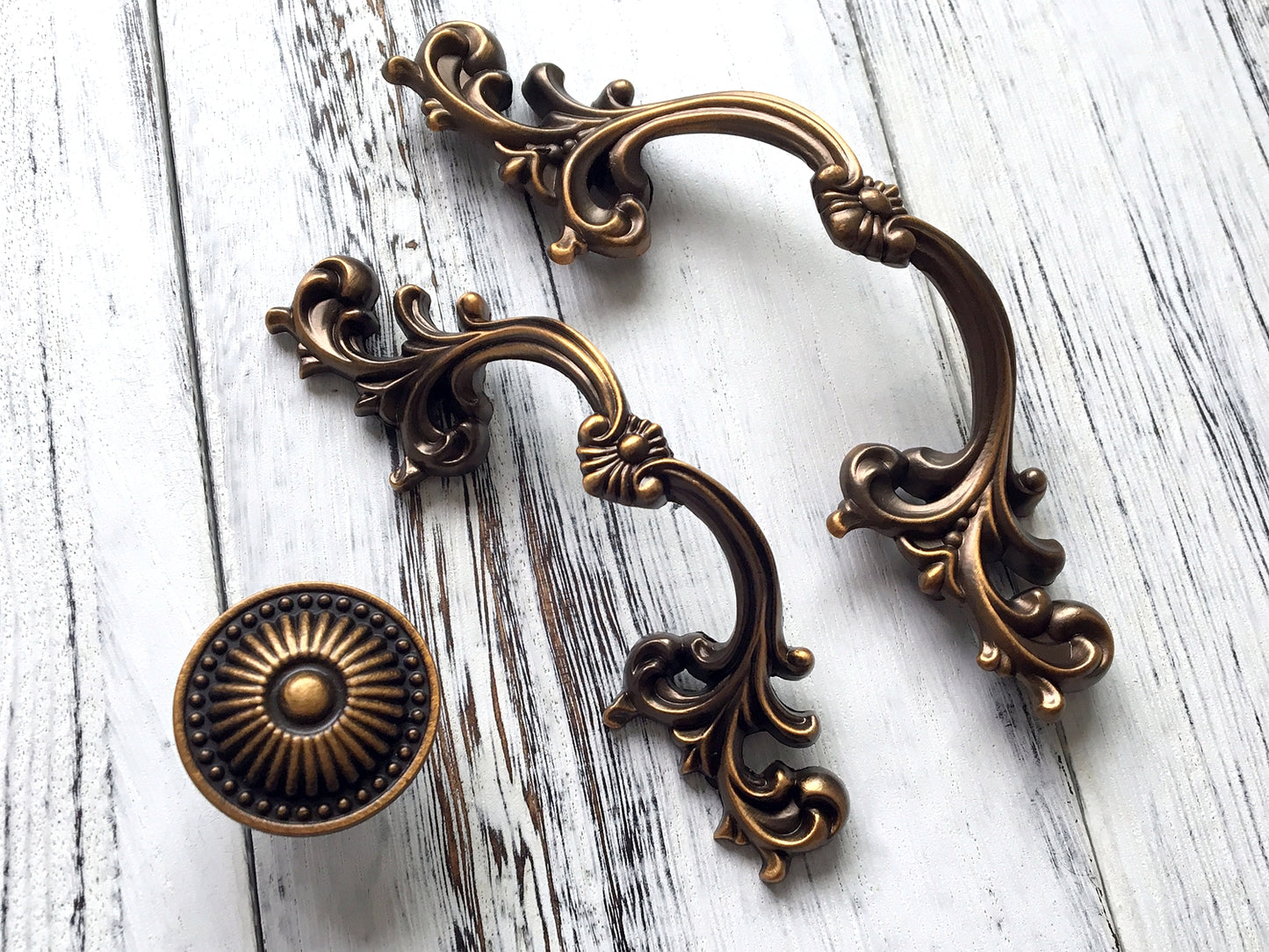 2.5" 3.75" Leafy Drawer Pull Handles, Antique Brass Copper, French Provincial Hardware 64 96 mm