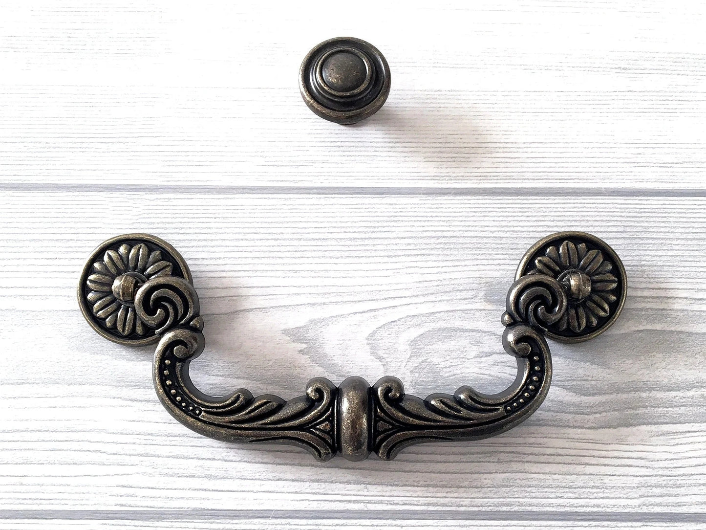 Grande poignée de suspension en bronze antique de 15 cm, bouton rond de style vintage