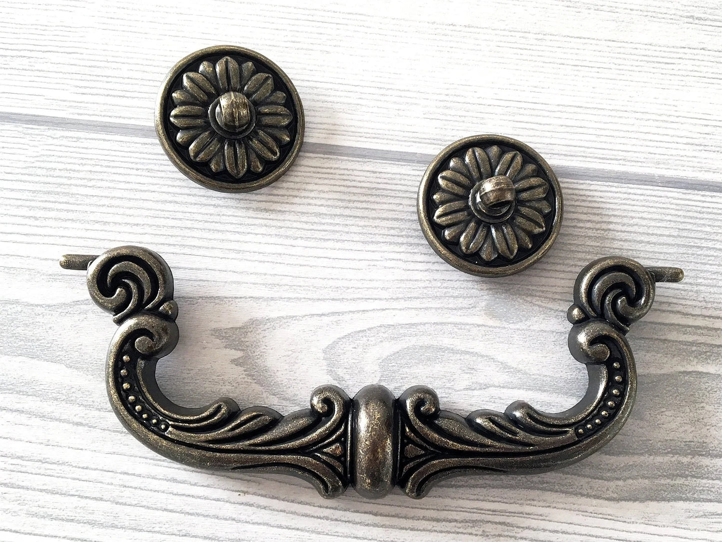 Grande poignée de suspension en bronze antique de 15 cm, bouton rond de style vintage