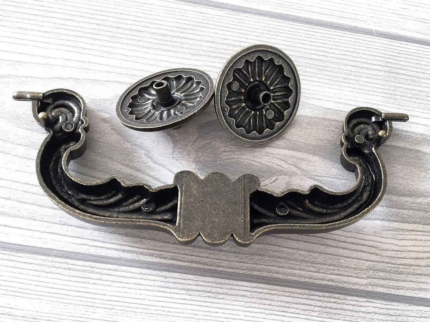 6" Vintage Large Swing Bail Handle & Round Knob - Antique Bronze
