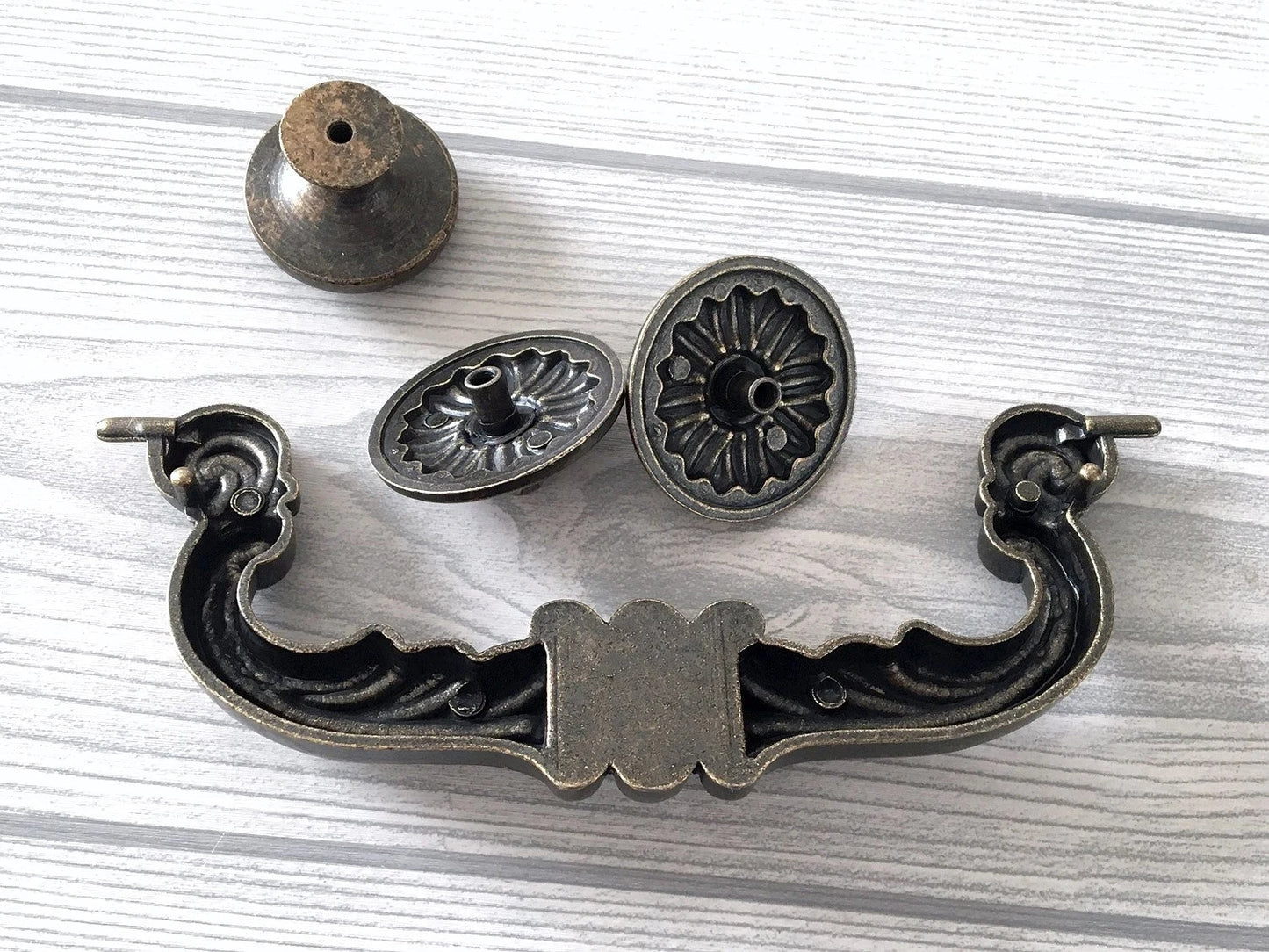 Grande poignée de suspension en bronze antique de 15 cm, bouton rond de style vintage