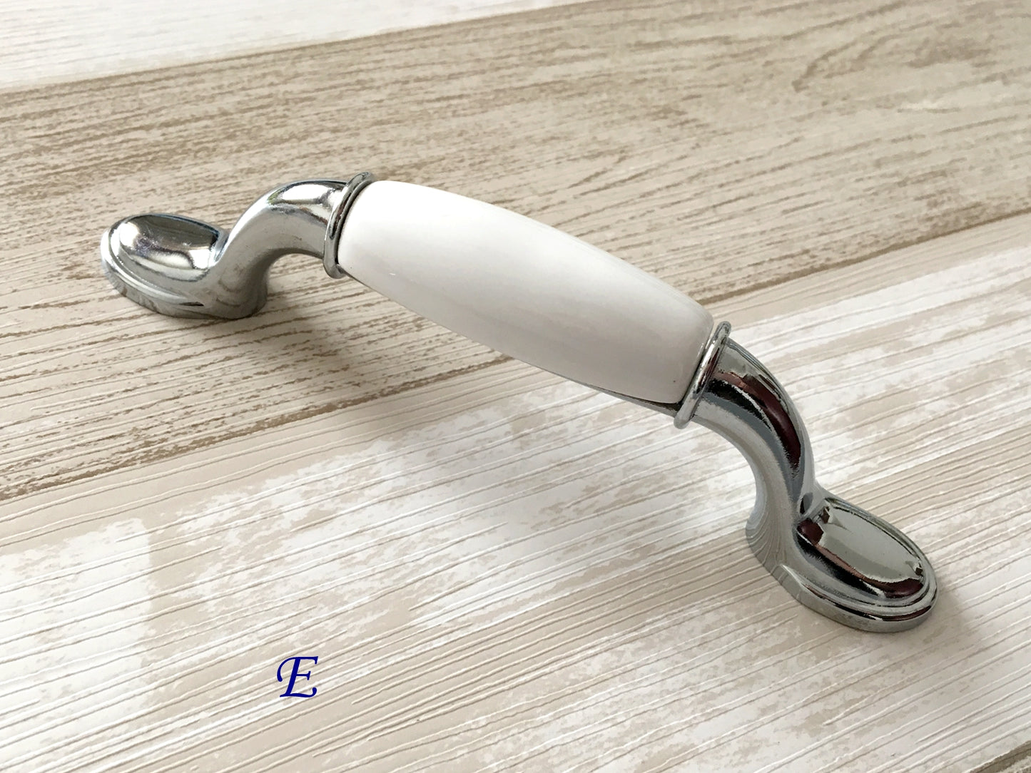 96 mm Porcelain Handle Drawer Pull
