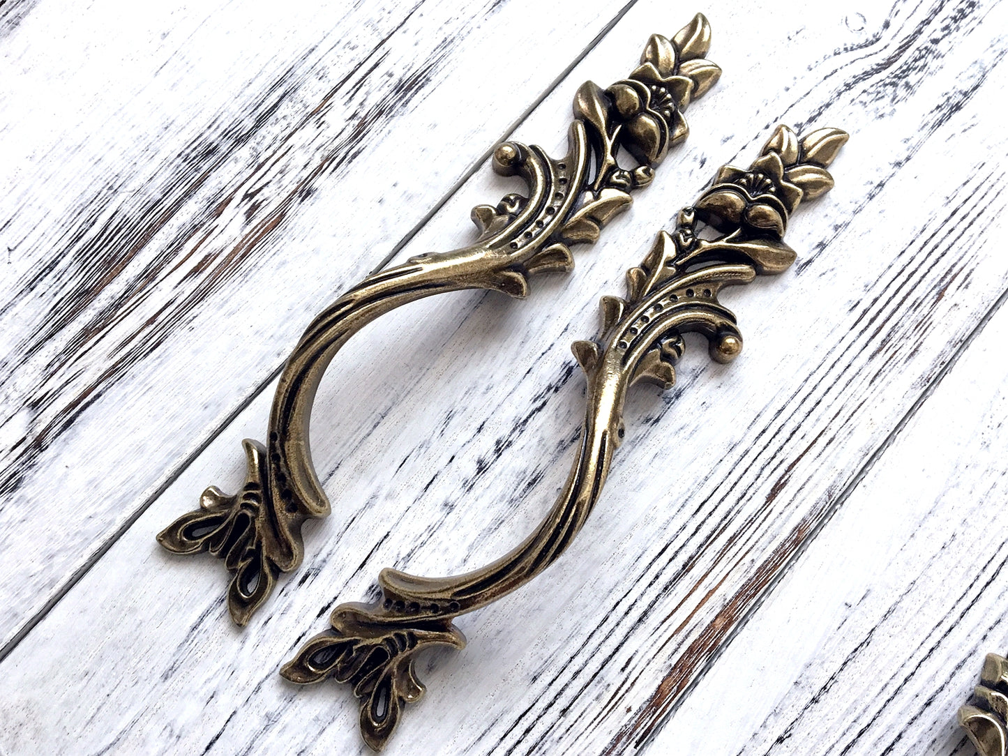Antique Bronze Cabinet Door Handle, Leafy Drawer Pulls, French Provincial Vertical Hardware