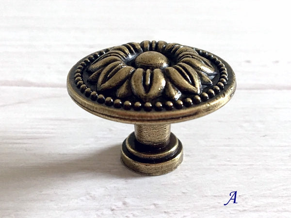 French Provincial Floral Leafy Knobs & Drawer Pulls, Antique Bronze, 1.75" 2.5" C-C