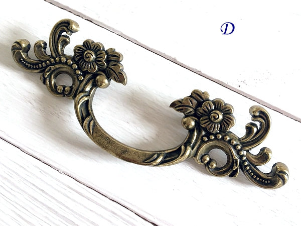 French Provincial Floral Leafy Knobs & Drawer Pulls, Antique Bronze, 1.75" 2.5" C-C