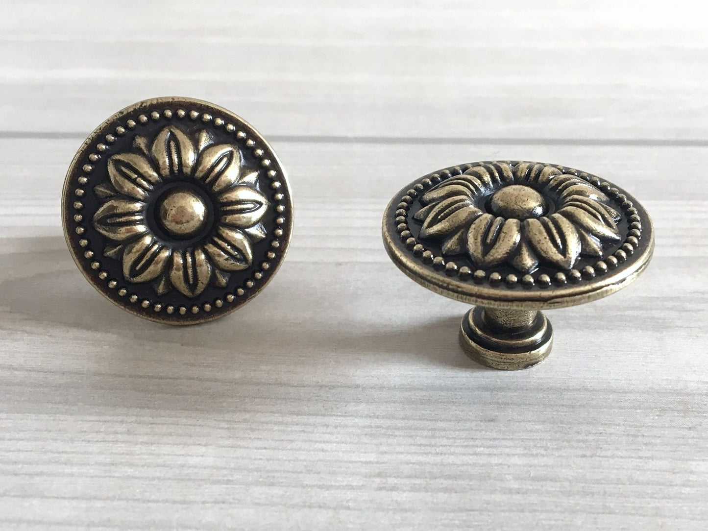 French Provincial Floral Leafy Knobs & Drawer Pulls, Antique Bronze, 1.75" 2.5" C-C