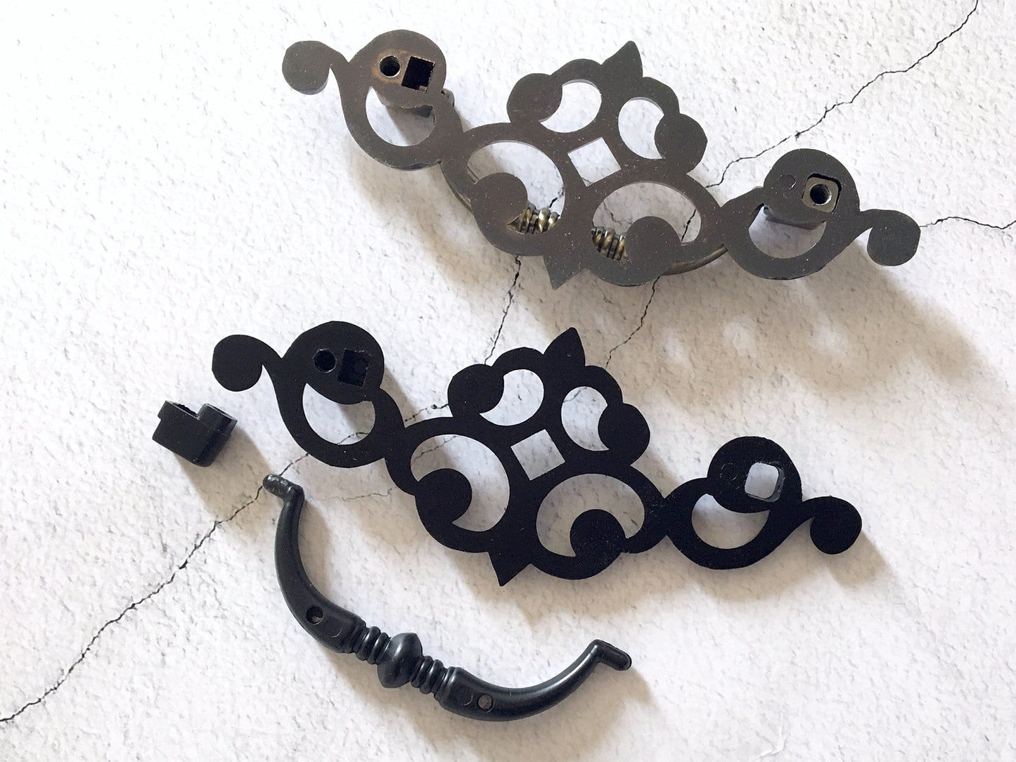 3.25" Drop Bail Drawer Pulls with Pierced Backplate, Gold, Black and Bronze