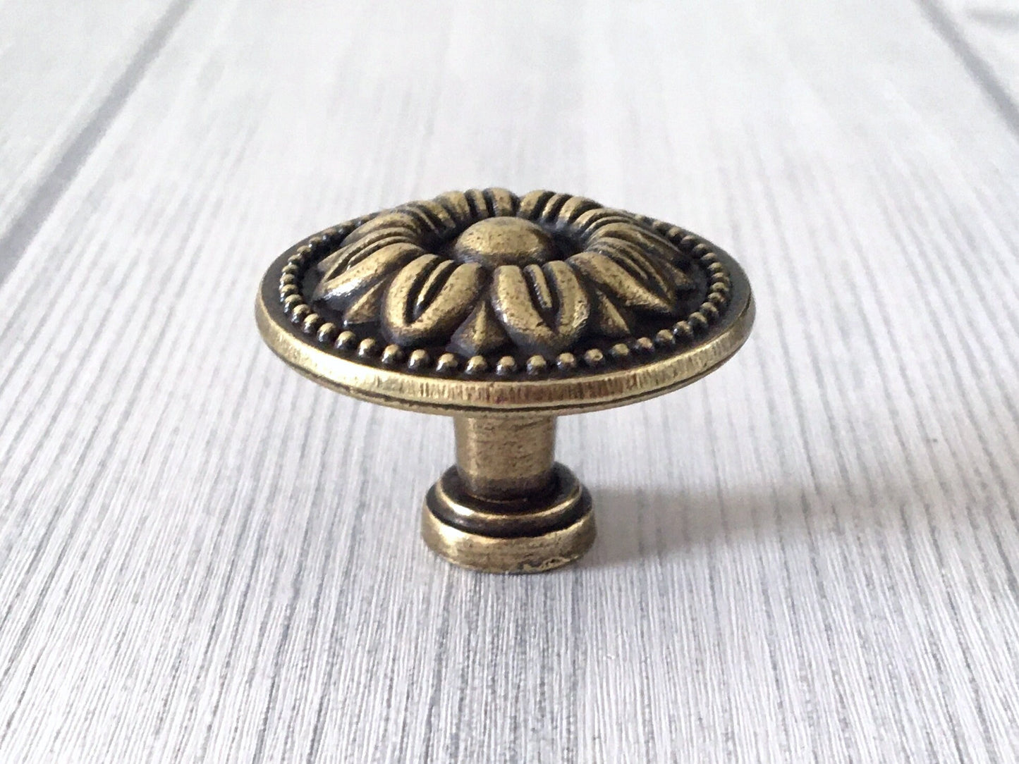Victorian georgian style decorative floral cabinet knob