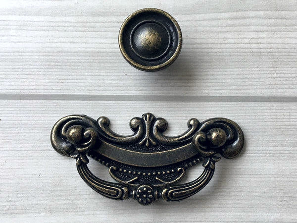 2-1/2" Centers Swing Bail Drawer Pull | Victorian Style - 2.5" 64 mm