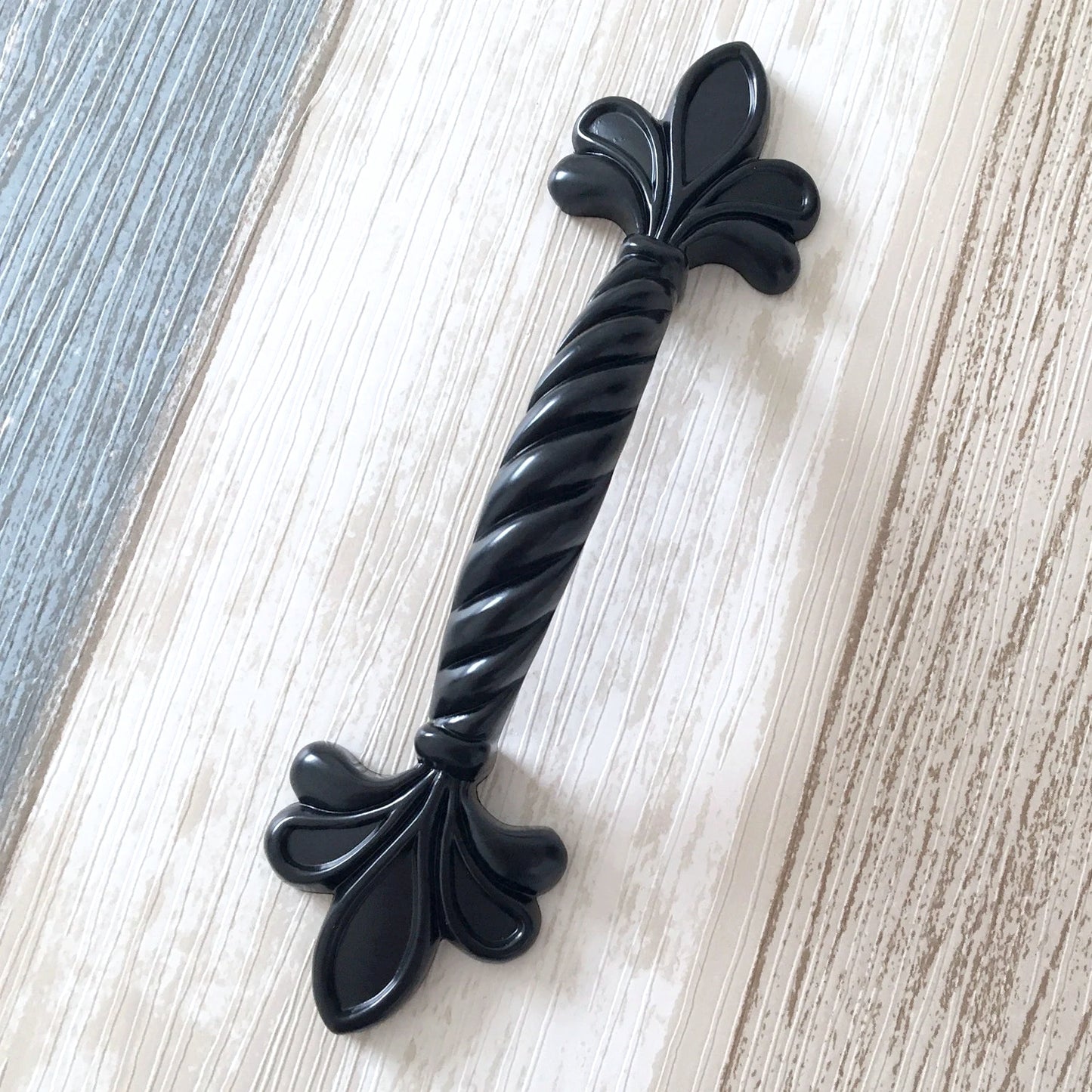 2.5" 64 mm Fleur De Lis Cabinet Pull, Vintage Style Drawer Handle