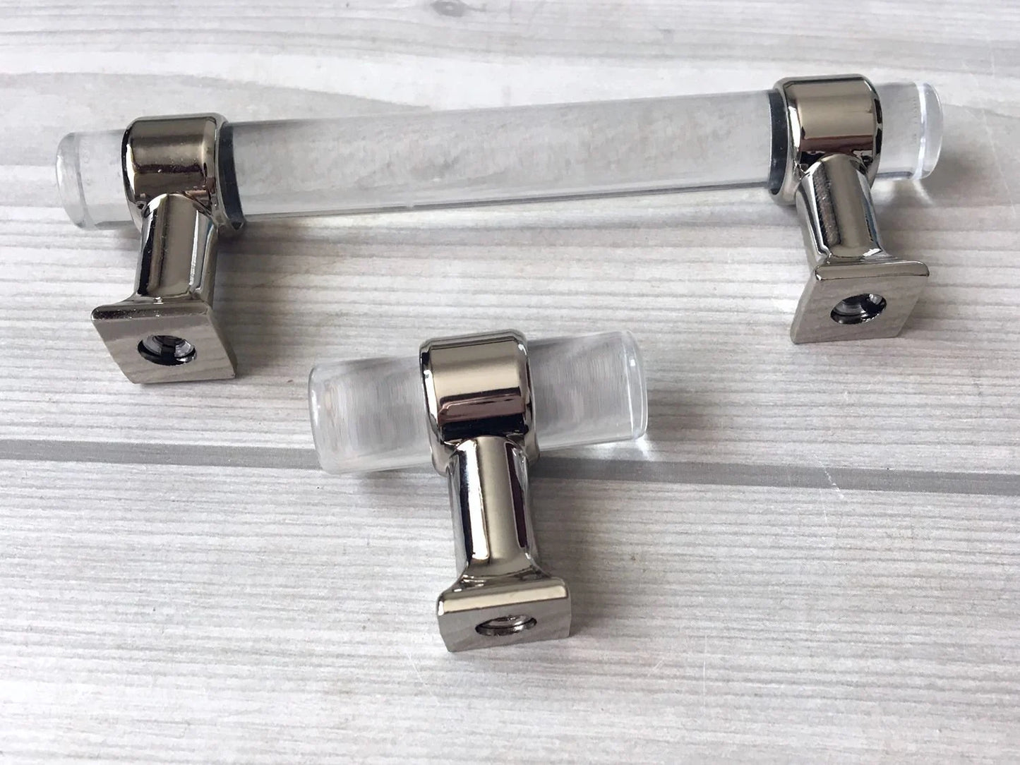 Poignées de tiroir en Lucite, acrylique, laiton doré brossé | Lynns Hardware | Entraxes : 5, 6,35 et 8,35 cm